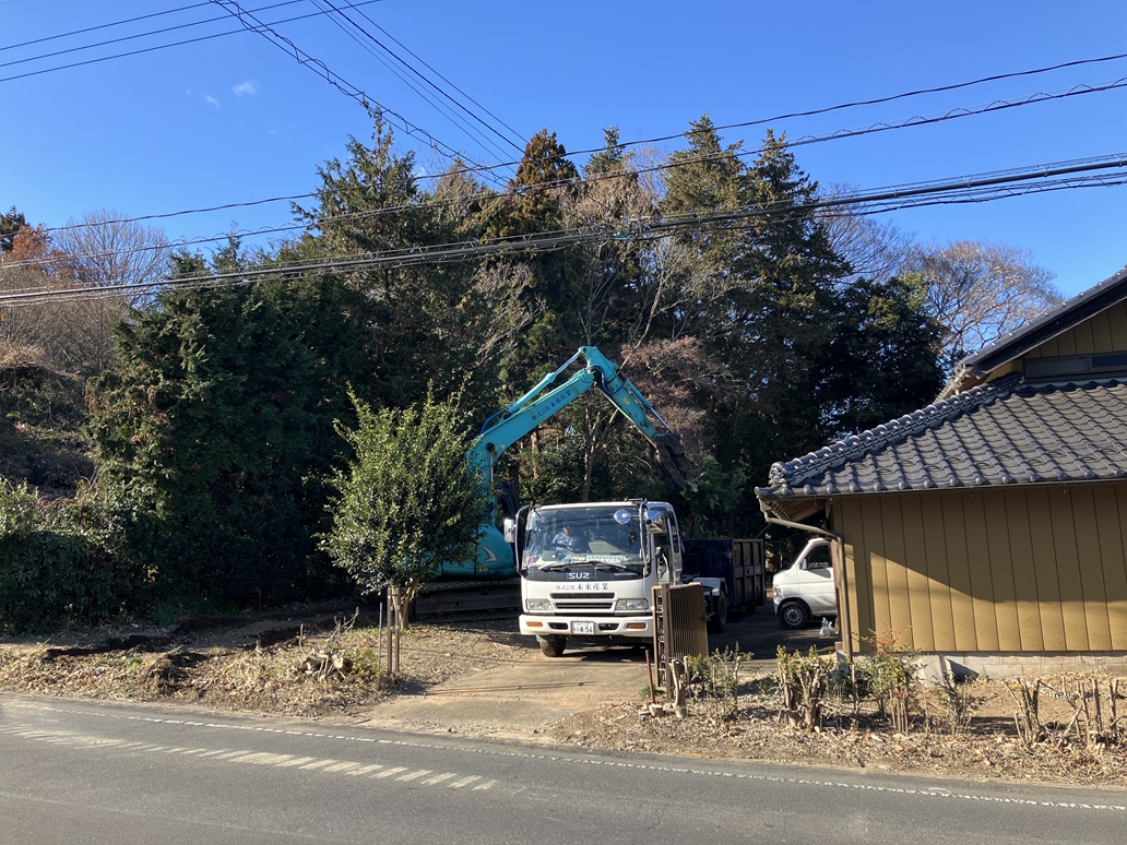 水戸市谷田町　倉庫3棟解体・樹木伐採